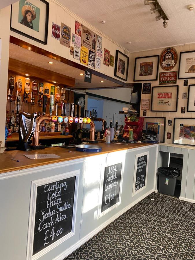 West Somerset Pub & Accommodation Watchet Buitenkant foto