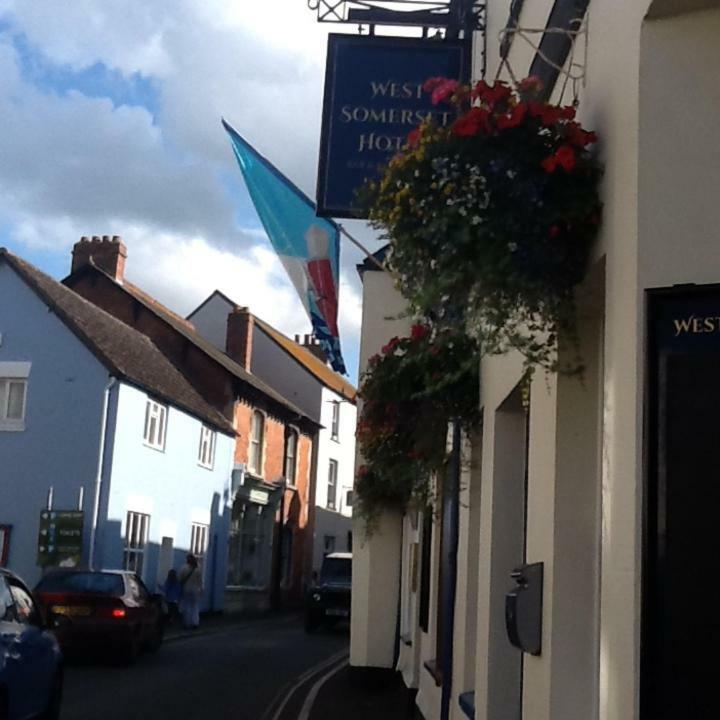 West Somerset Pub & Accommodation Watchet Buitenkant foto